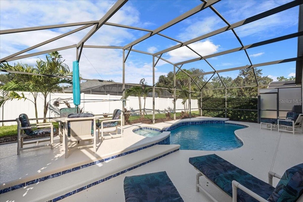 Photo of 126 Henley Circle, Davenport, FL 33896 (MLS # O6450409)