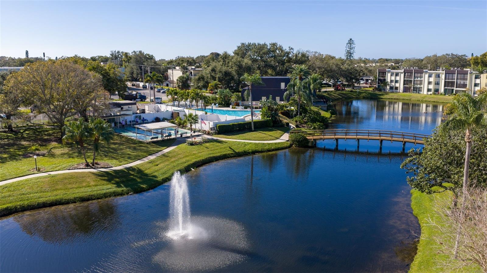 LAKEVIEW OF LARGO - Residential