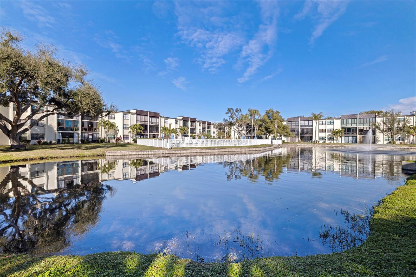 LAKEVIEW OF LARGO - Residential
