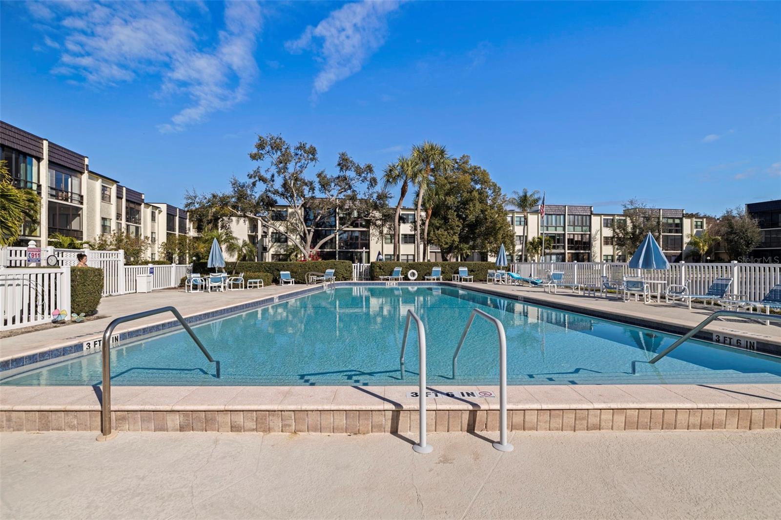 LAKEVIEW OF LARGO - Residential