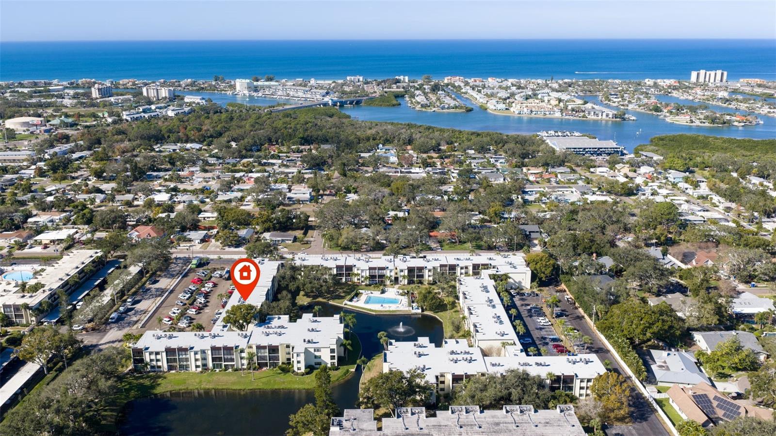 LAKEVIEW OF LARGO - Residential