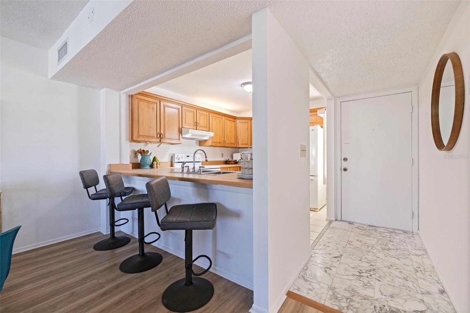 LAKEVIEW OF LARGO - Residential