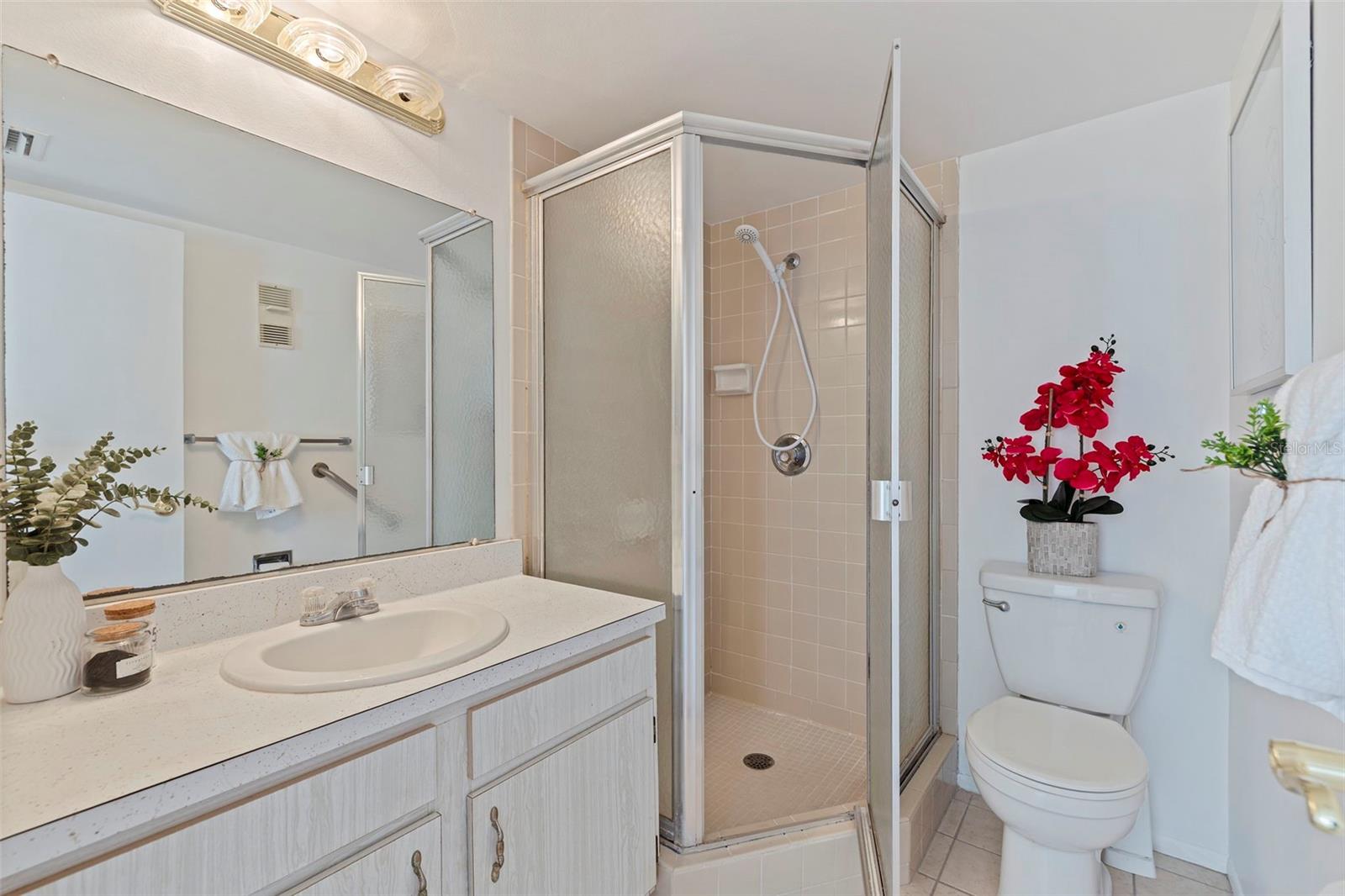 LAKEVIEW OF LARGO - Residential