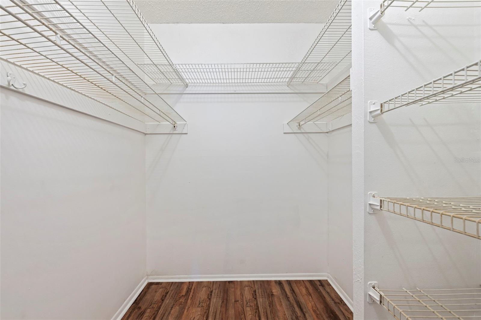 LAKEVIEW OF LARGO - Residential