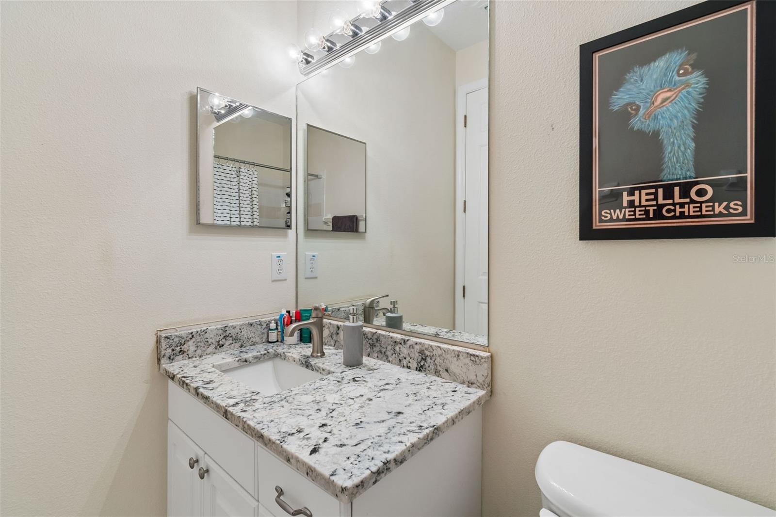 THOMAS TOWNHOMES - Residential