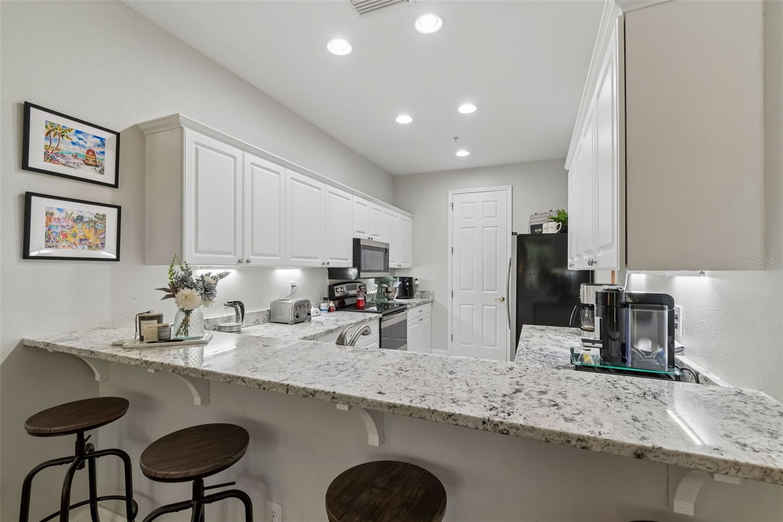 THOMAS TOWNHOMES - Residential