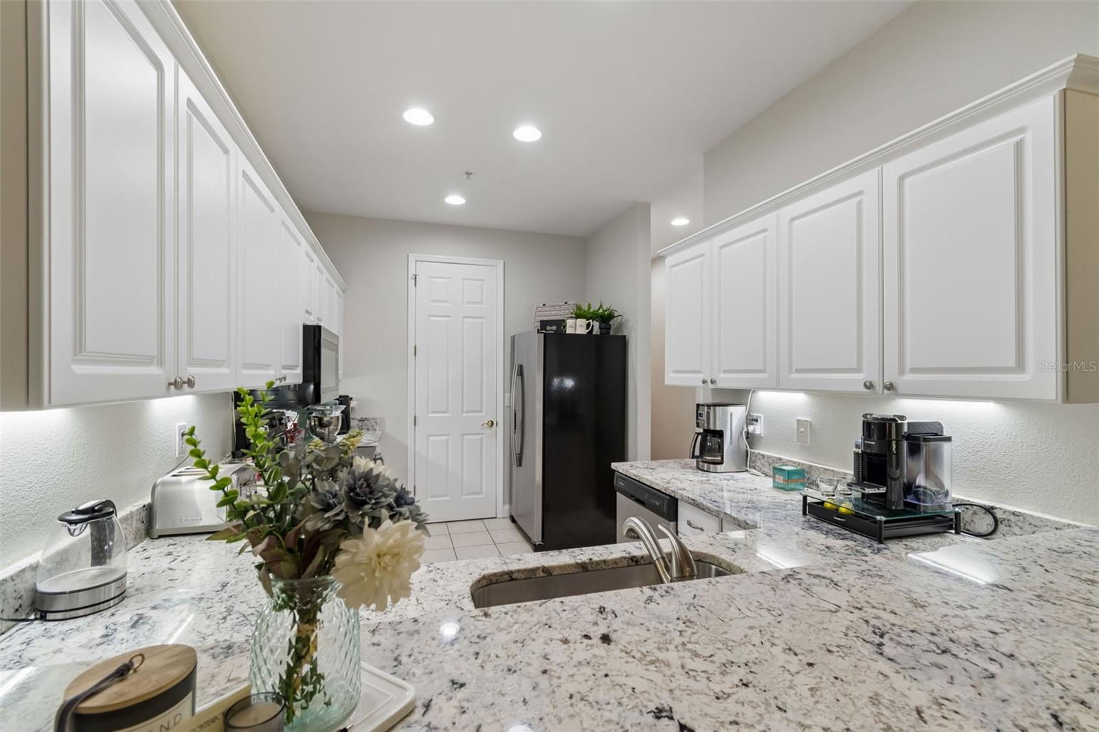 THOMAS TOWNHOMES - Residential