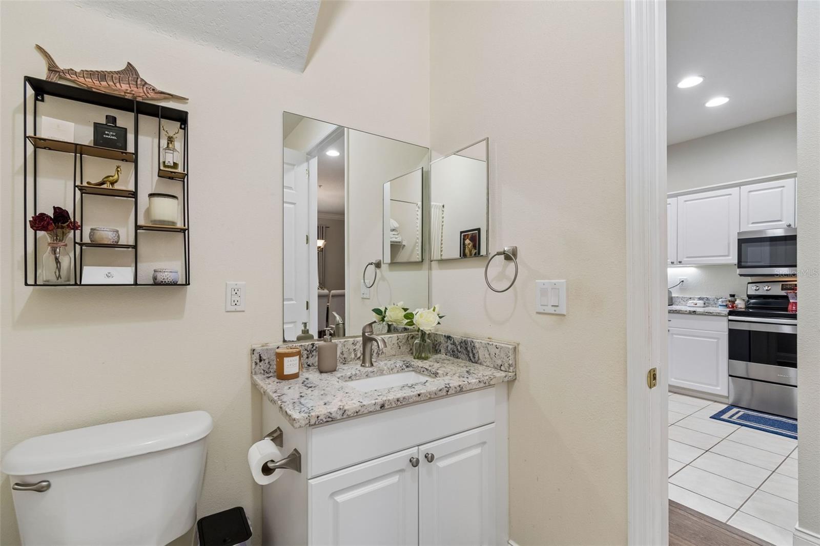 THOMAS TOWNHOMES - Residential