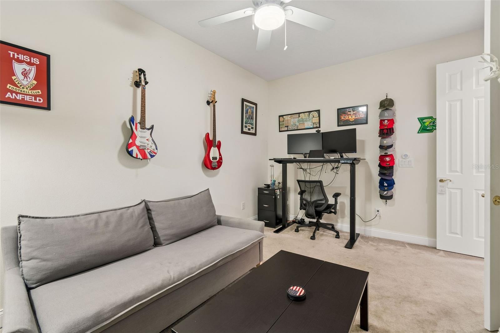 THOMAS TOWNHOMES - Residential