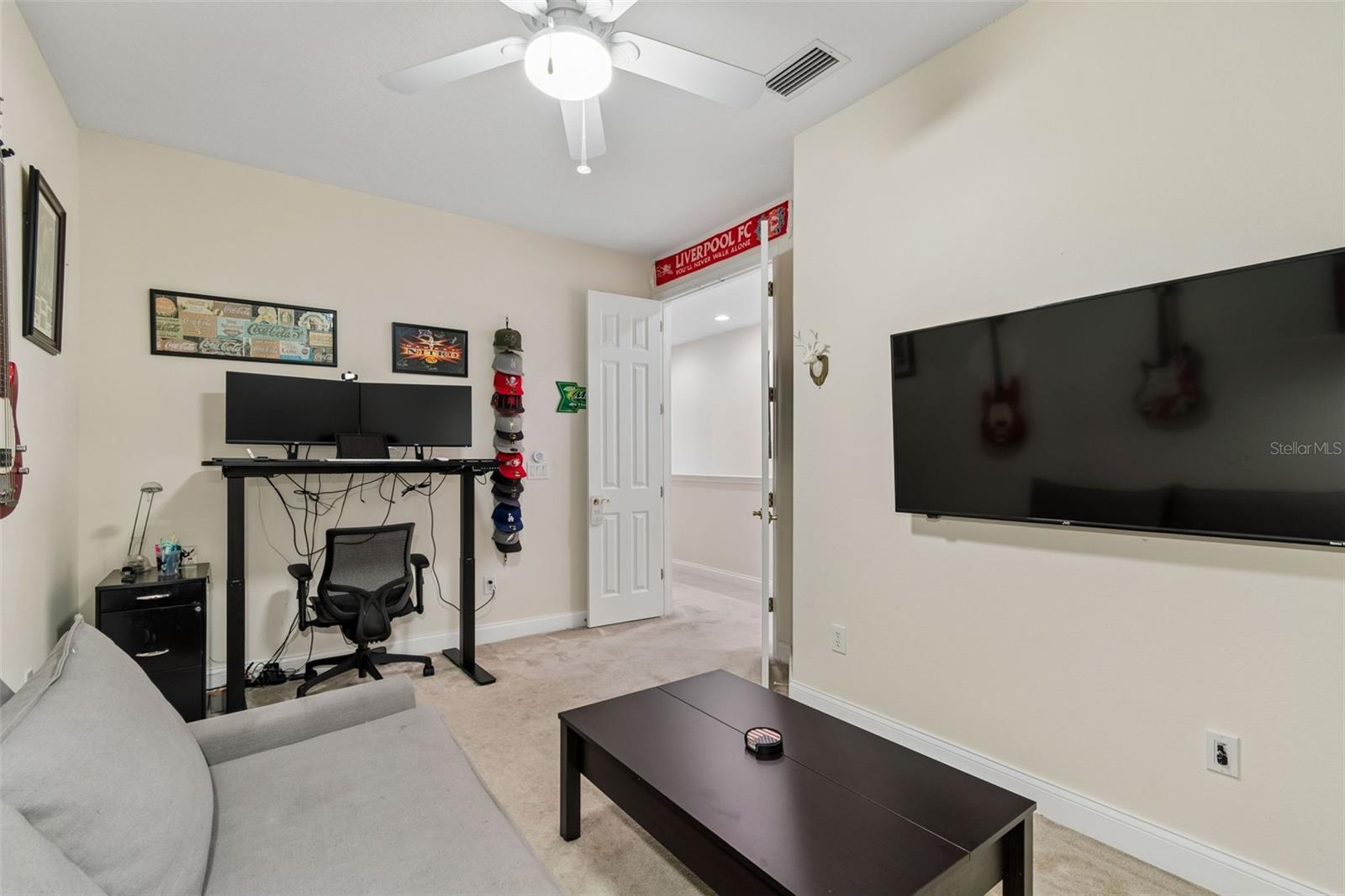 THOMAS TOWNHOMES - Residential