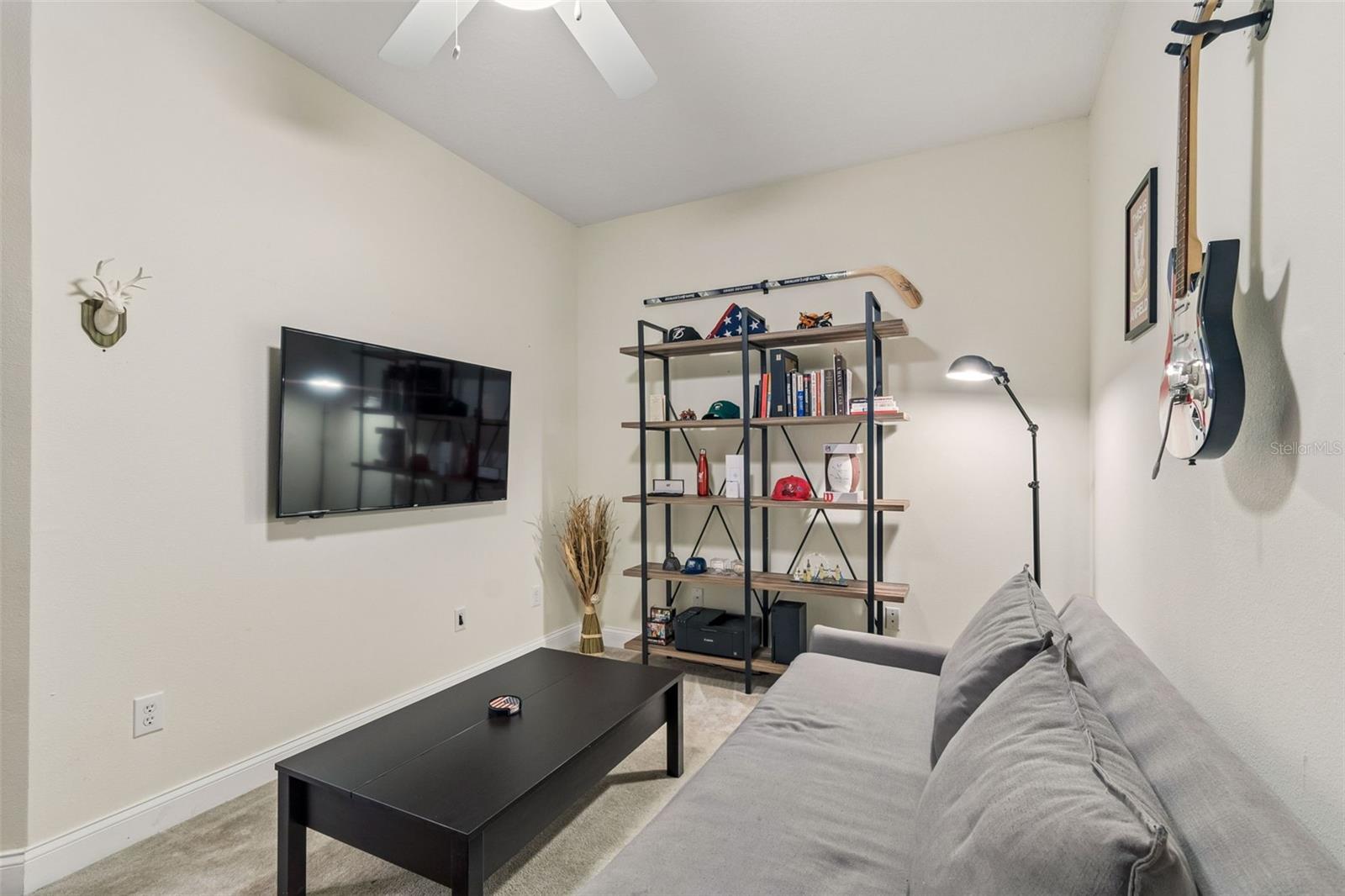 THOMAS TOWNHOMES - Residential