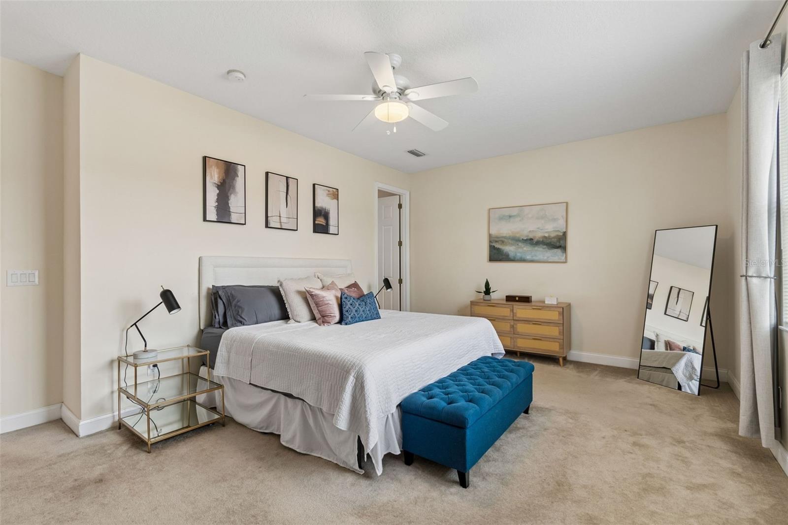 THOMAS TOWNHOMES - Residential