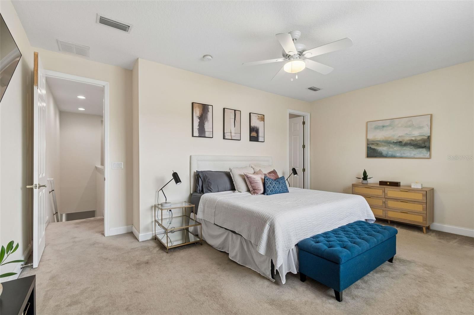 THOMAS TOWNHOMES - Residential