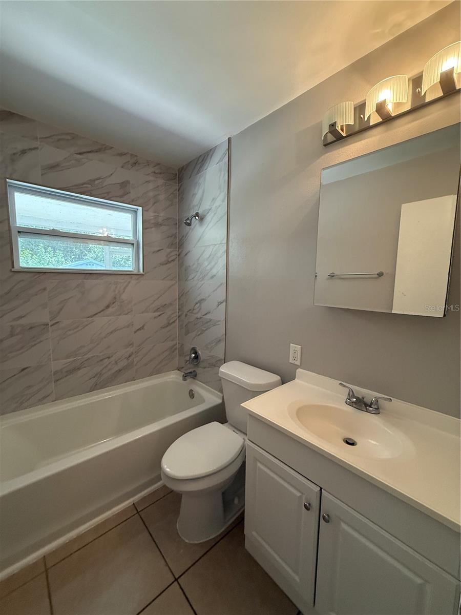 VENICE GARDENS - Residential Lease