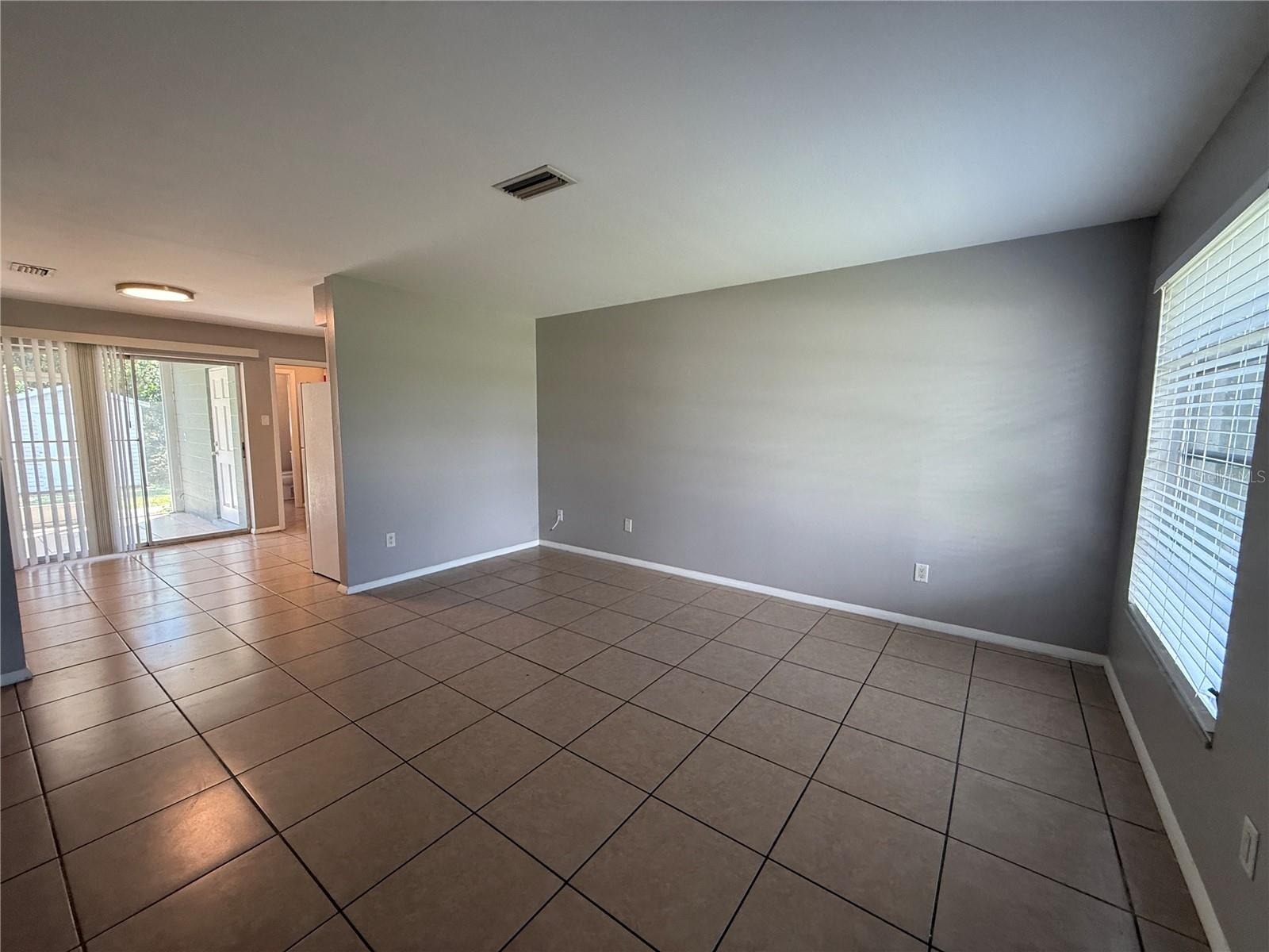 VENICE GARDENS - Residential Lease