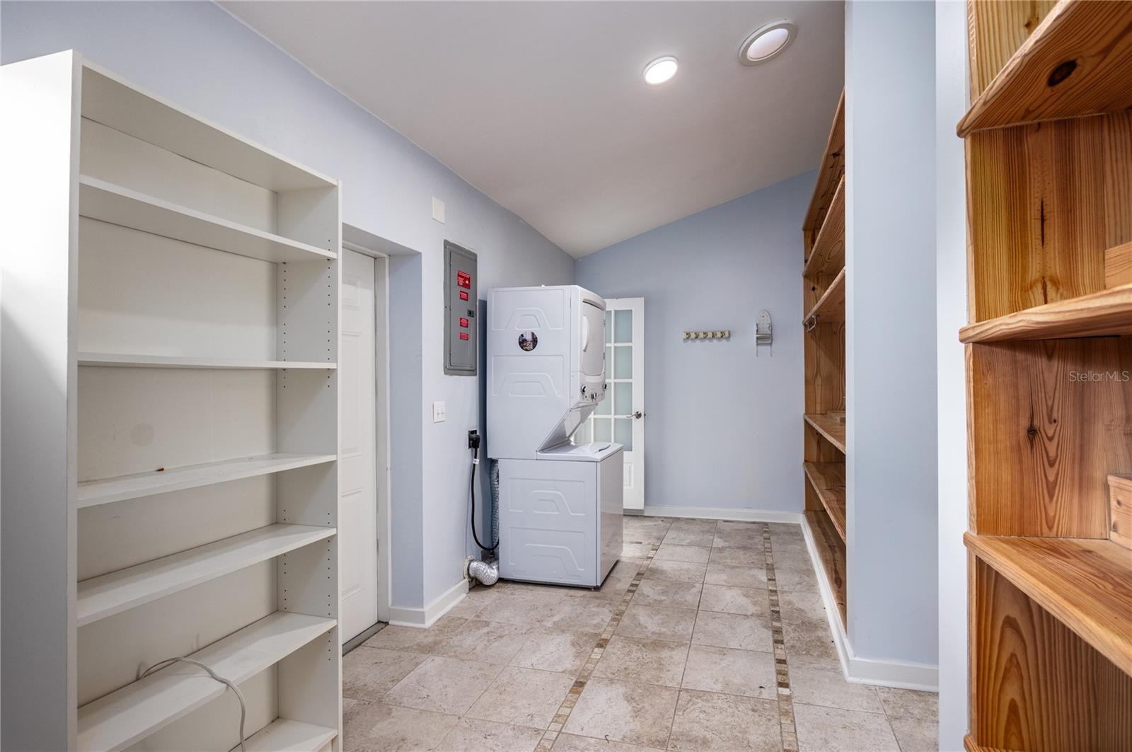 RIDGEWOOD SUB - Residential Lease