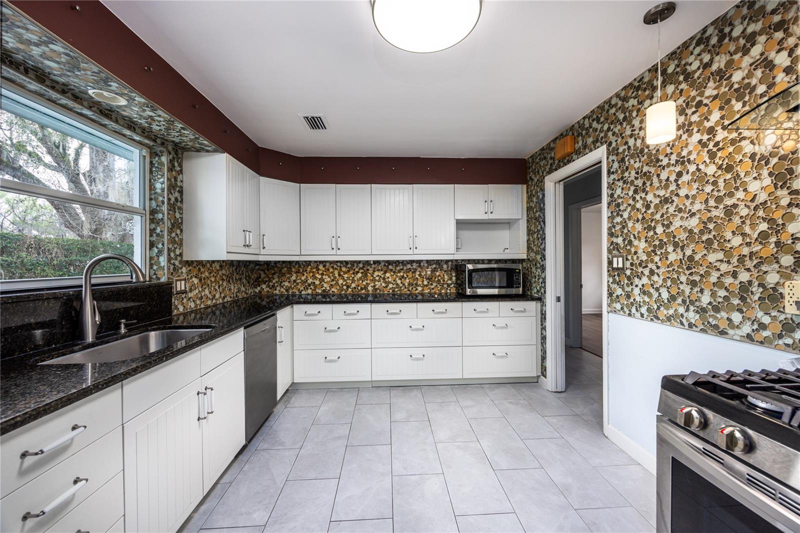 RIDGEWOOD SUB - Residential Lease