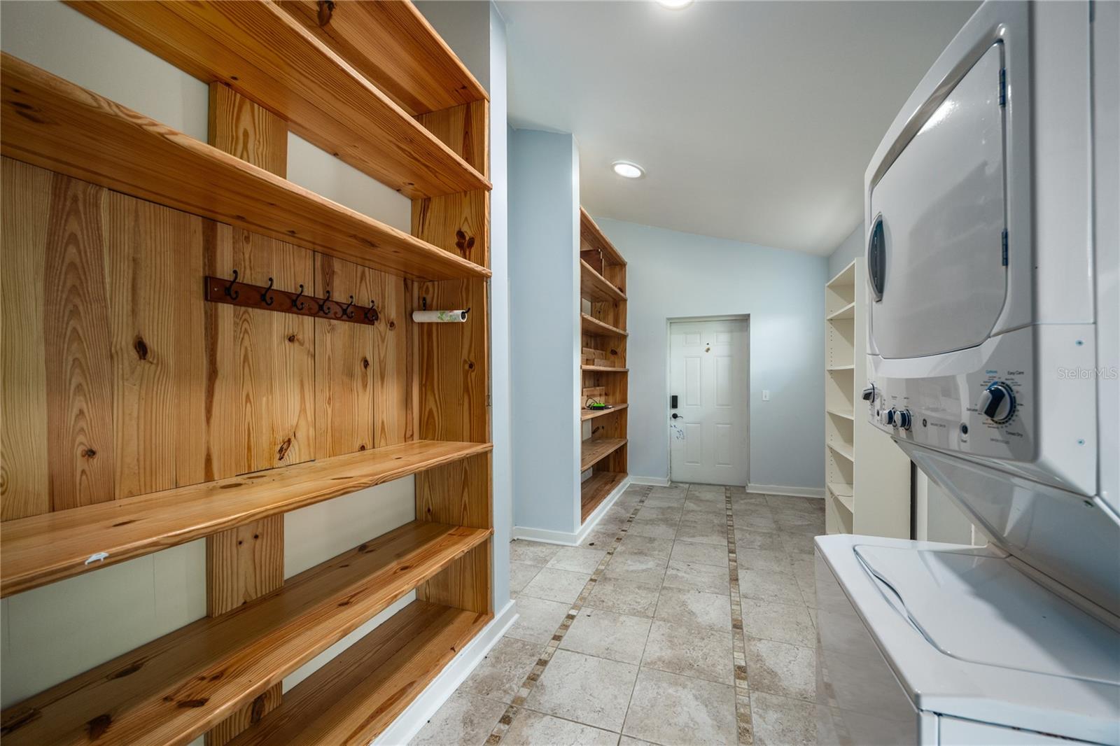 RIDGEWOOD SUB - Residential Lease