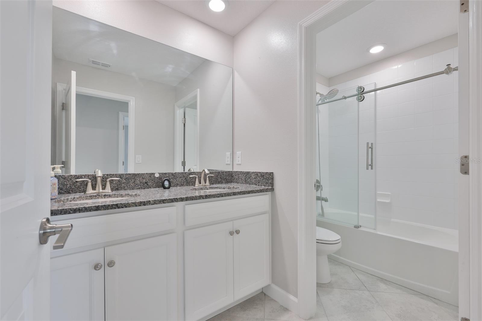 RIVERCREST LAKES - Residential