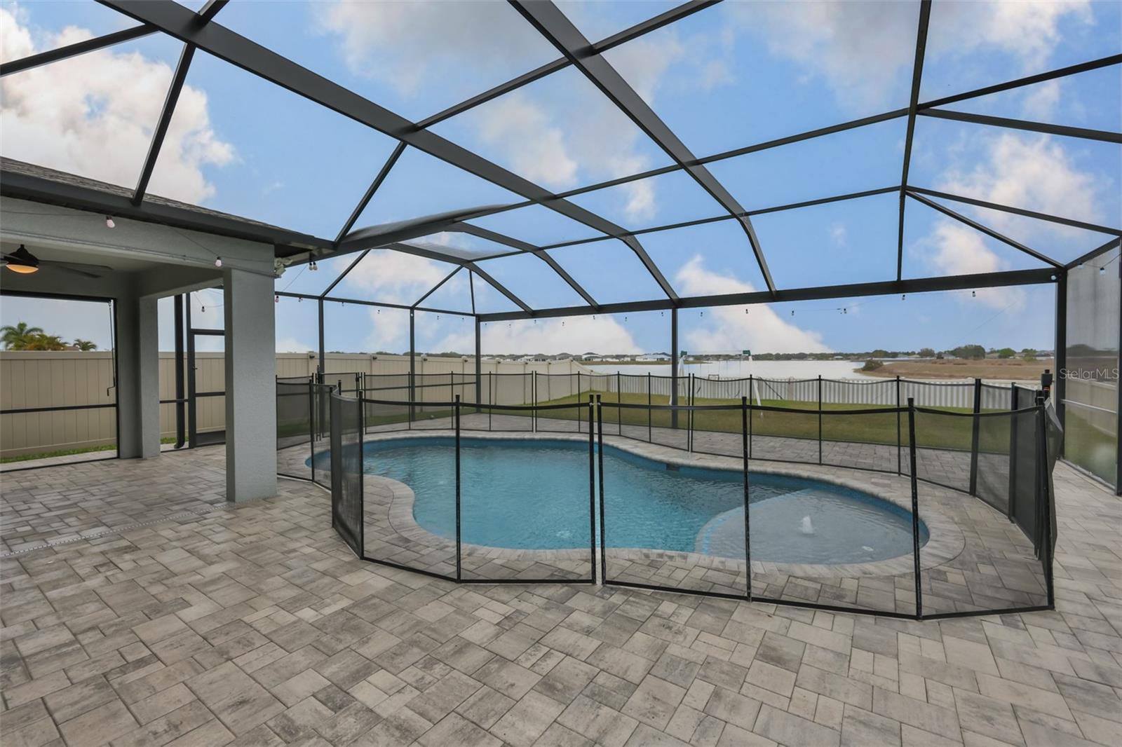 RIVERCREST LAKES - Residential