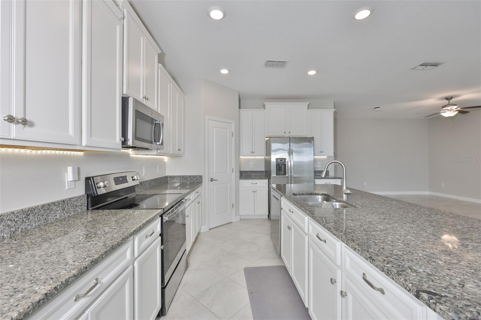 RIVERCREST LAKES - Residential