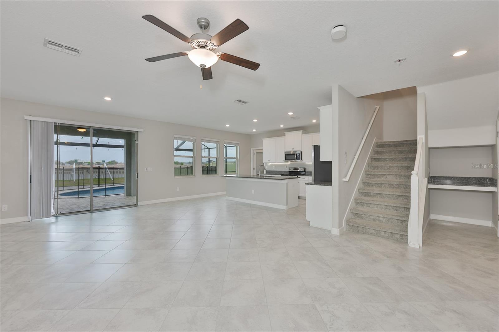 RIVERCREST LAKES - Residential