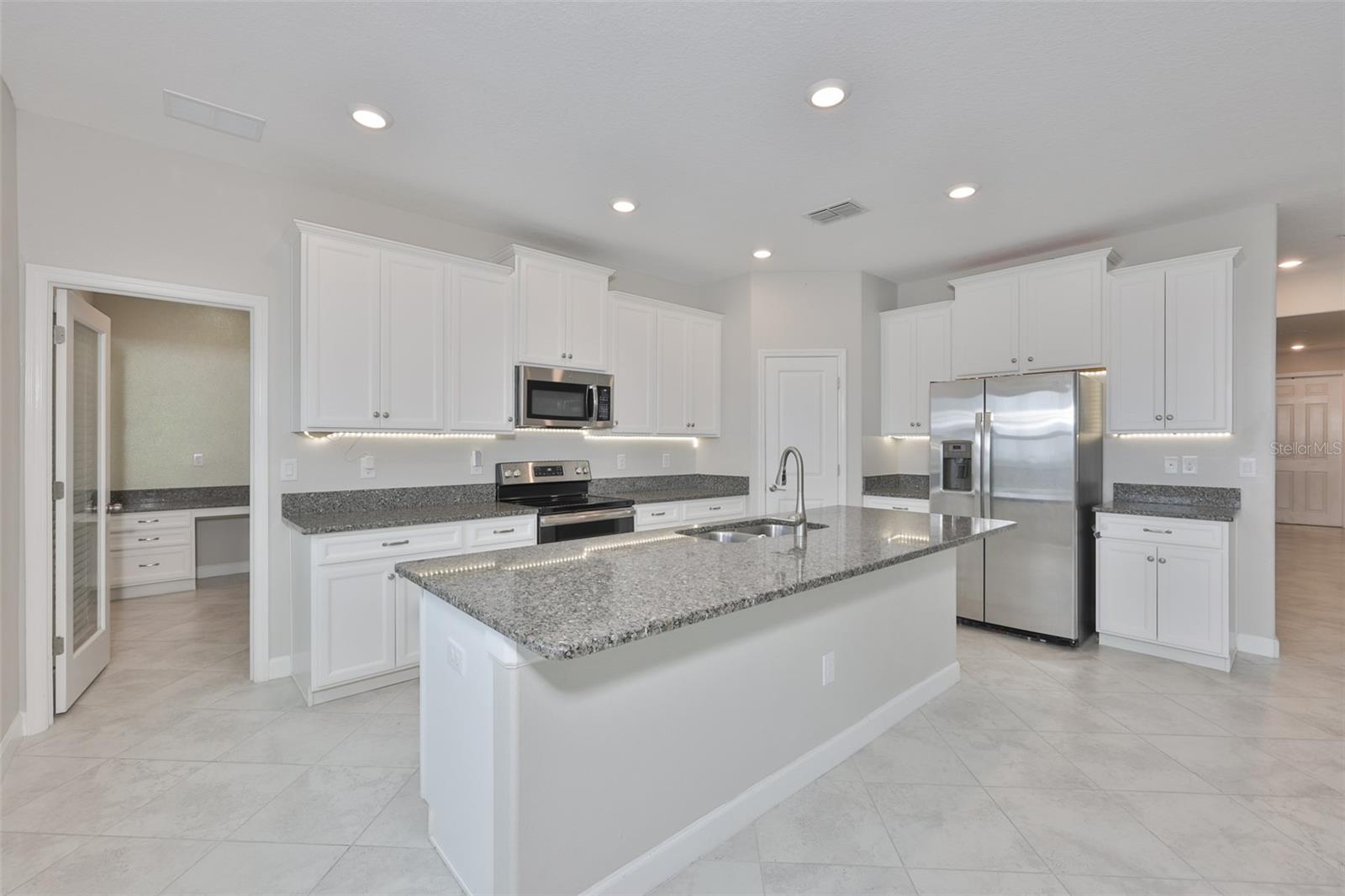 RIVERCREST LAKES - Residential