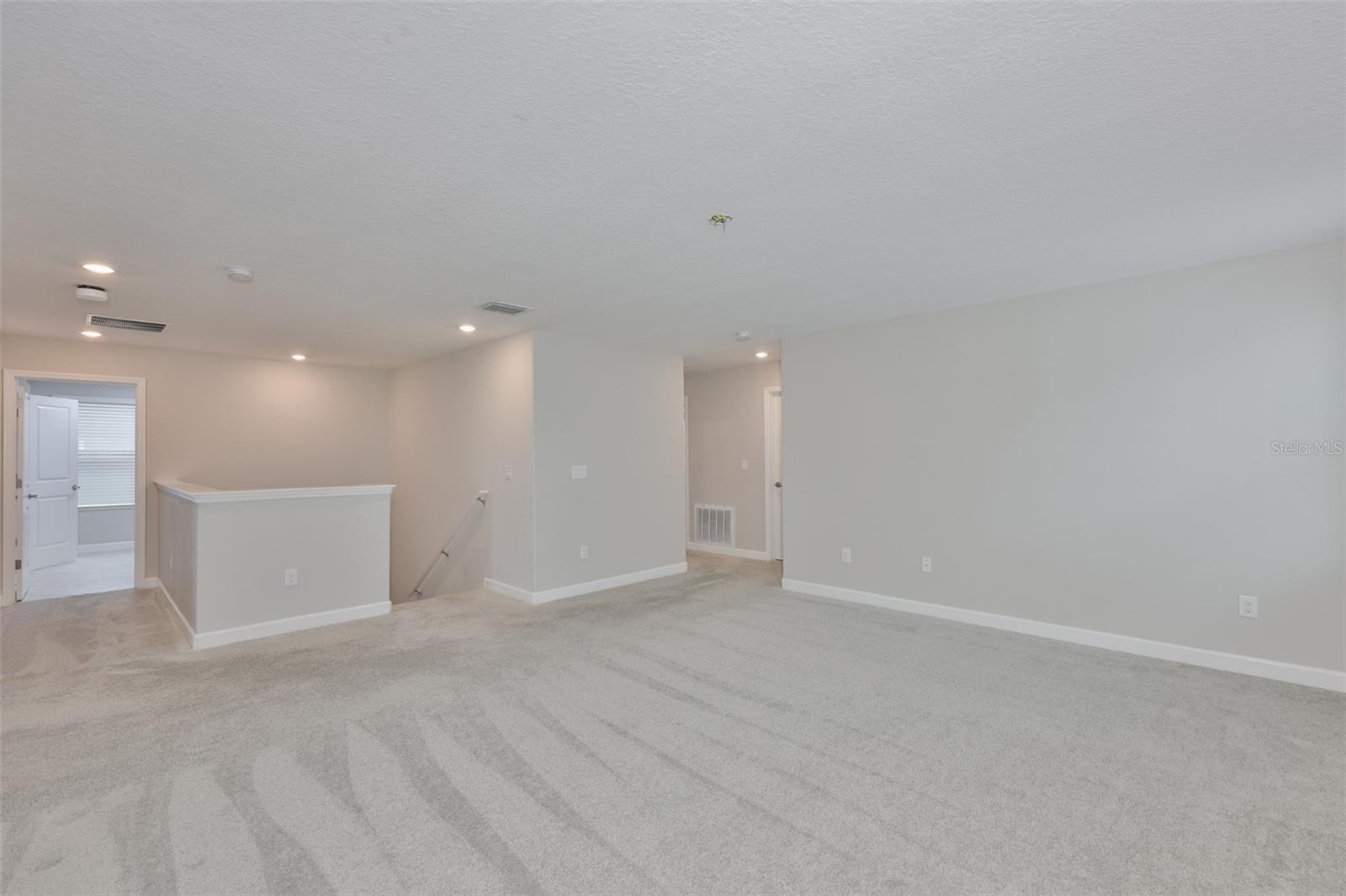 RIVERCREST LAKES - Residential