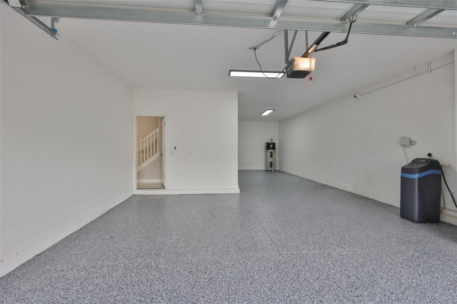 RIVERCREST LAKES - Residential