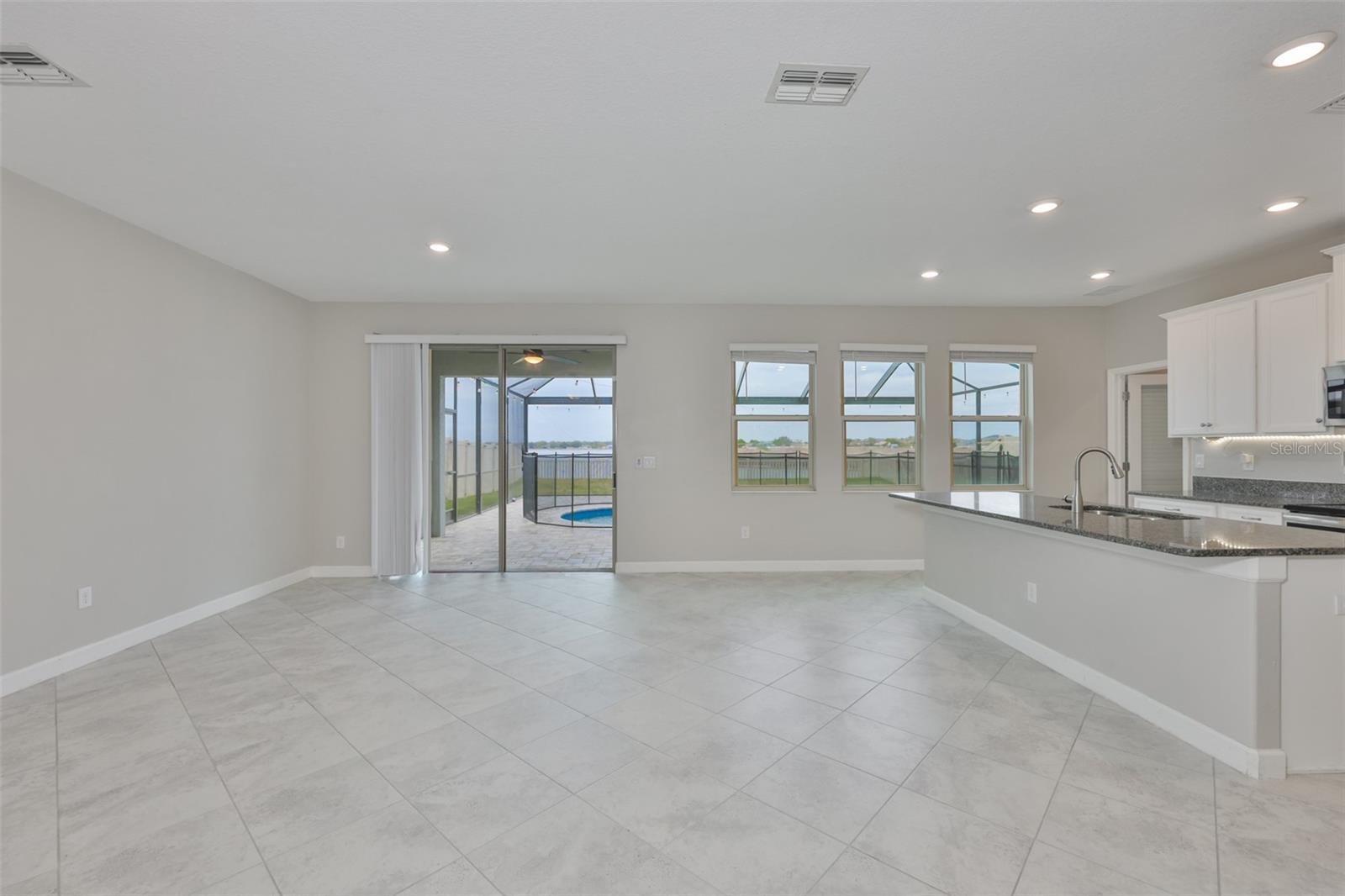 RIVERCREST LAKES - Residential