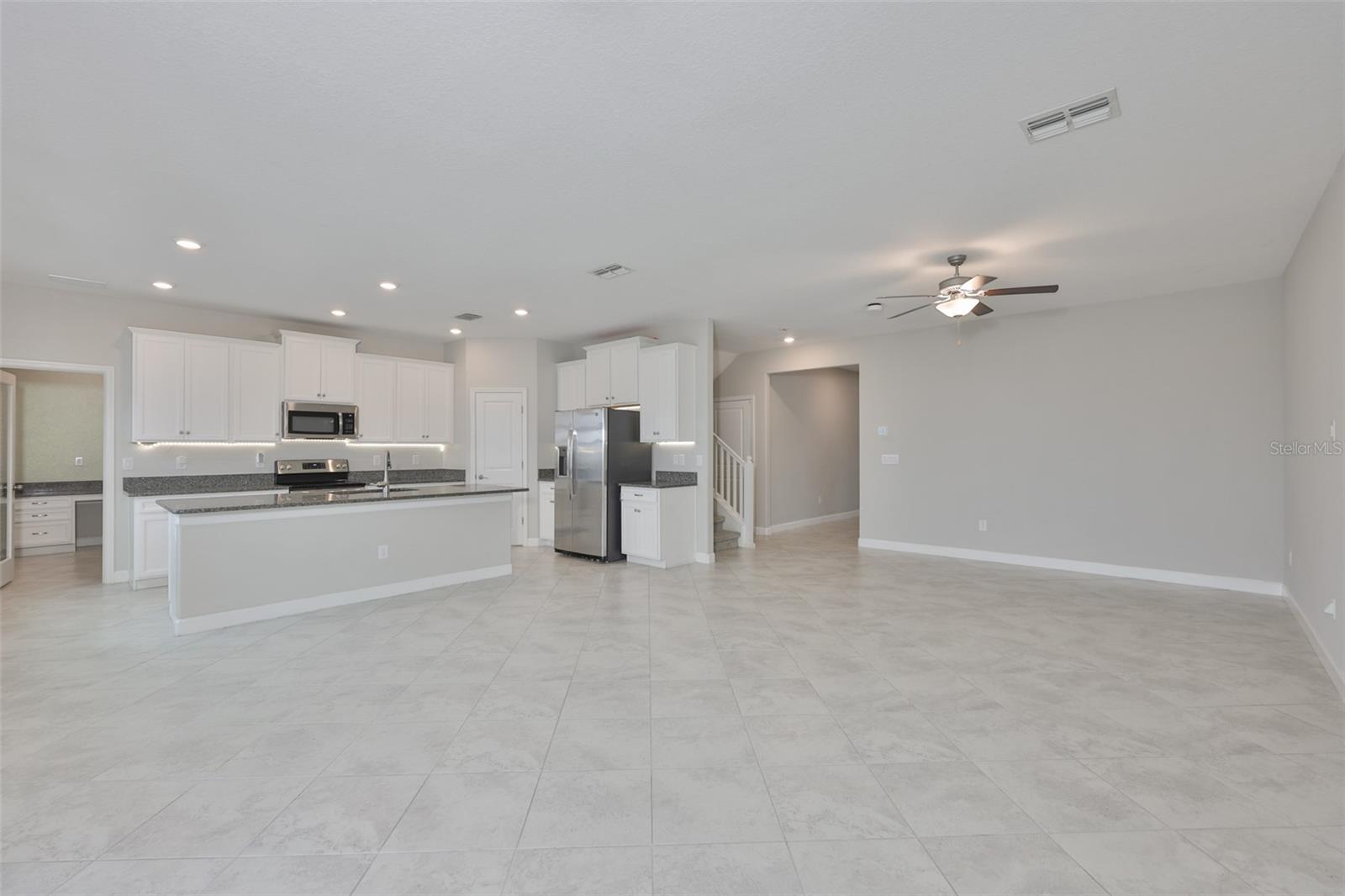 RIVERCREST LAKES - Residential