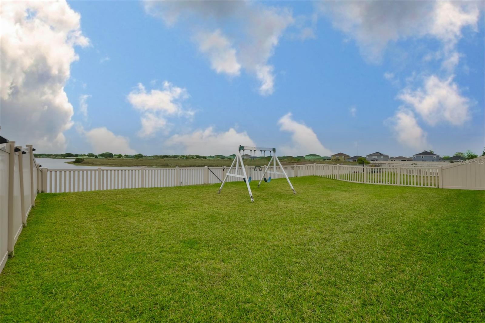 RIVERCREST LAKES - Residential