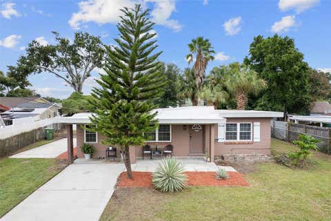 Photo of 2309 W Cluster Avenue, Tampa, FL 33604 (MLS # TB8535738)