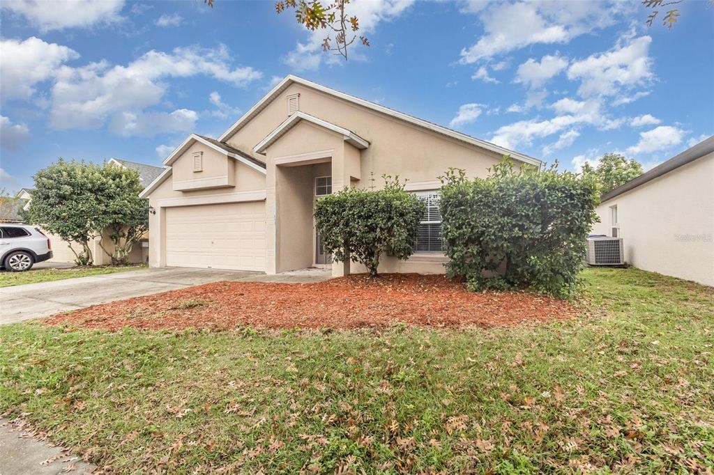 Photo of 174 Dakota Avenue, Groveland, FL 34736 (MLS # O6359313)