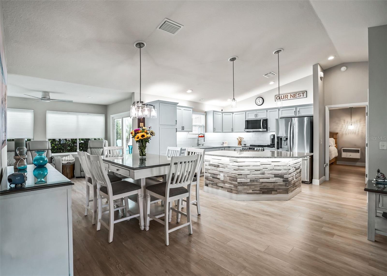 3229 DRESSENDORFER DRIVE