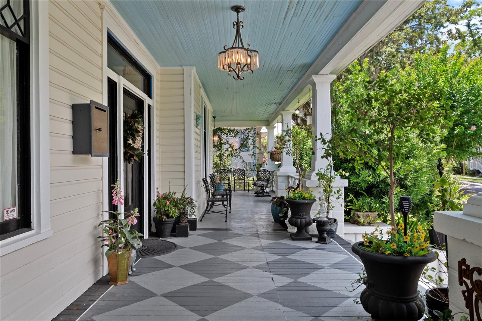 103 SE TUSCAWILLA AVENUE