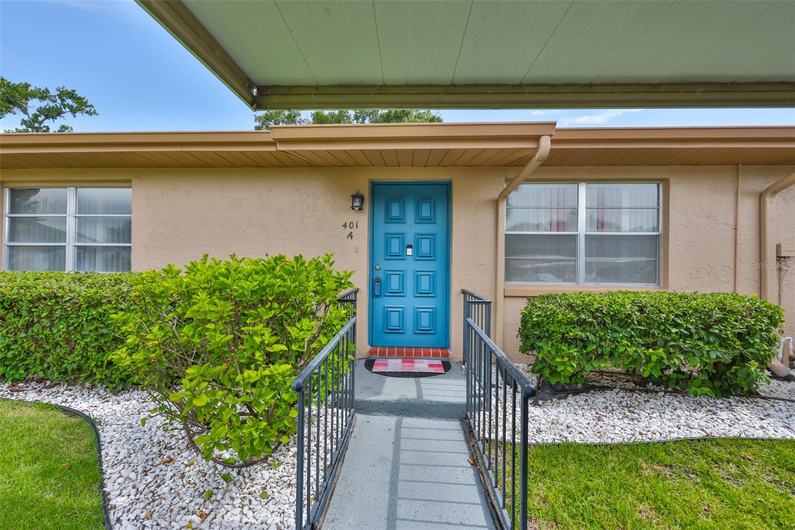 COME HAVE FUN UNDER OUR SUN! COME MAKE THIS YOUR PART TIME OR FOREVER HOME! BRING ALL OFFERS! Live near the main clubhouse of Kings Point in the friendly Fairfield B neighborhood. This 2 bed/2 bath Stuart model home features covered parking right outside the front door. The Florida room has been raised to living height with tile flooring, and the laundry room includes a standard washer/dryer and ample shelving for storage. Recent updates include fresh interior paint, new electric panel, Repiped plumbing, range, refrigerator and pavers right outside your Florida room door and place for your golf cart. Enjoy the vibrant lifestyle in the gated golf community of Kings Point, where your second vehicle can be a golf cart! The community offers state-of-the-art recreation facilities, indoor and outdoor heated pools, fitness centers, computer labs, arts and crafts studios, an auditorium seating over 800, tennis, pickleball, lawn bowling, and more than 200 clubs and activities. Conveniently located near Tampa, Sarasota, St. Petersburg, Tampa International Airport, shopping, dining, beaches, theaters, and sporting events.