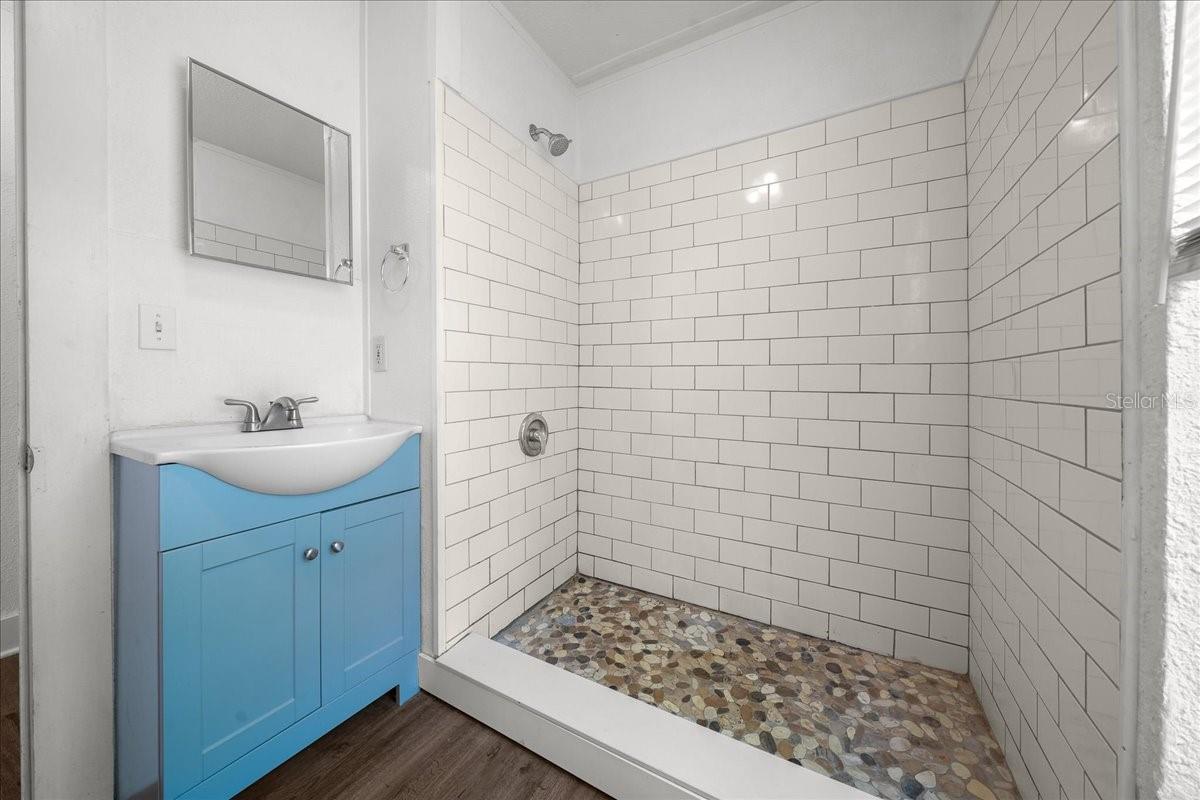 SEYMOURS SUB - Residential