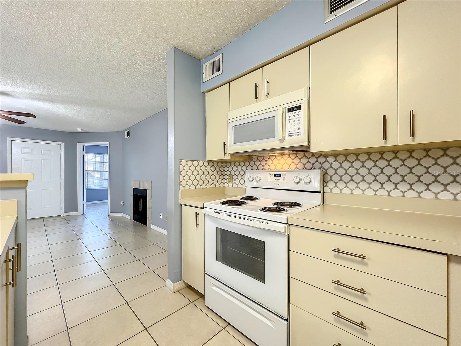 LAKEWOOD PARK A CONDO - Residential Lease