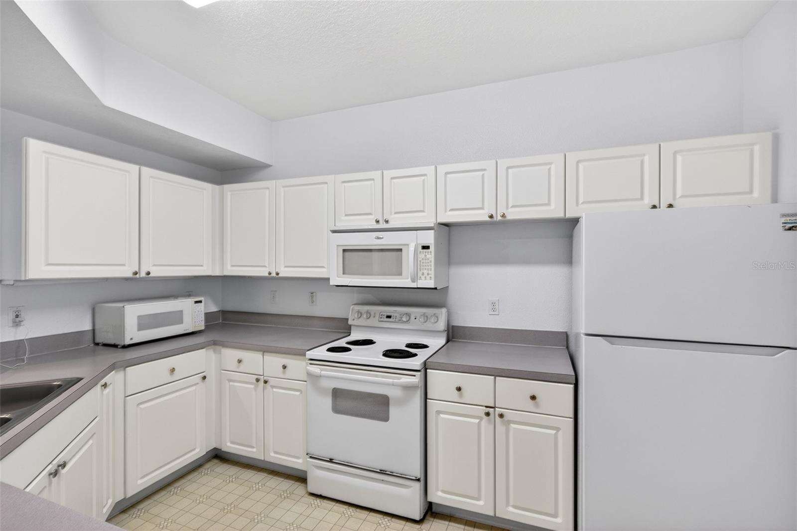 PALMS CLUB CONDO - Residential