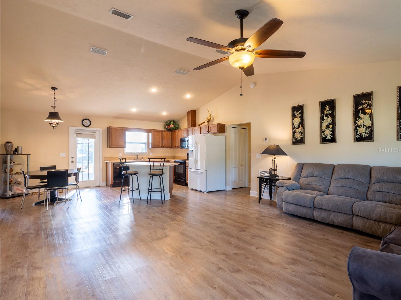 COUNTRYWAY - Residential