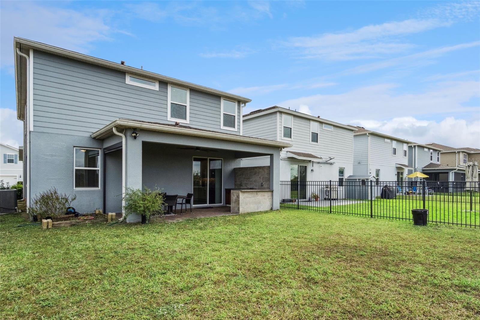 LIVE OAK LAKE PH 1 - Residential Lease