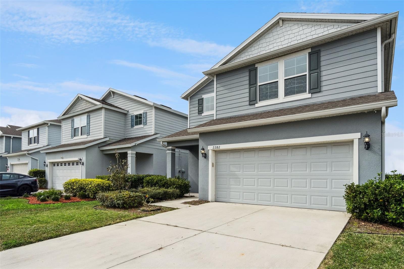 LIVE OAK LAKE PH 1 - Residential Lease