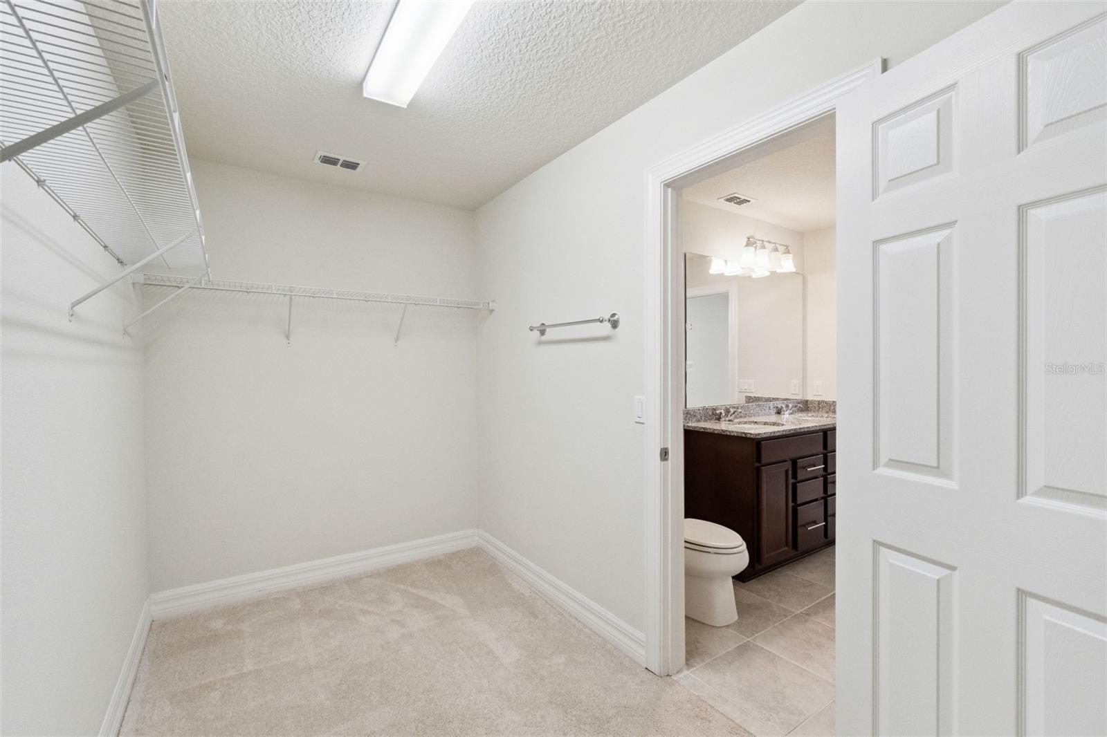 LIVE OAK LAKE PH 1 - Residential Lease