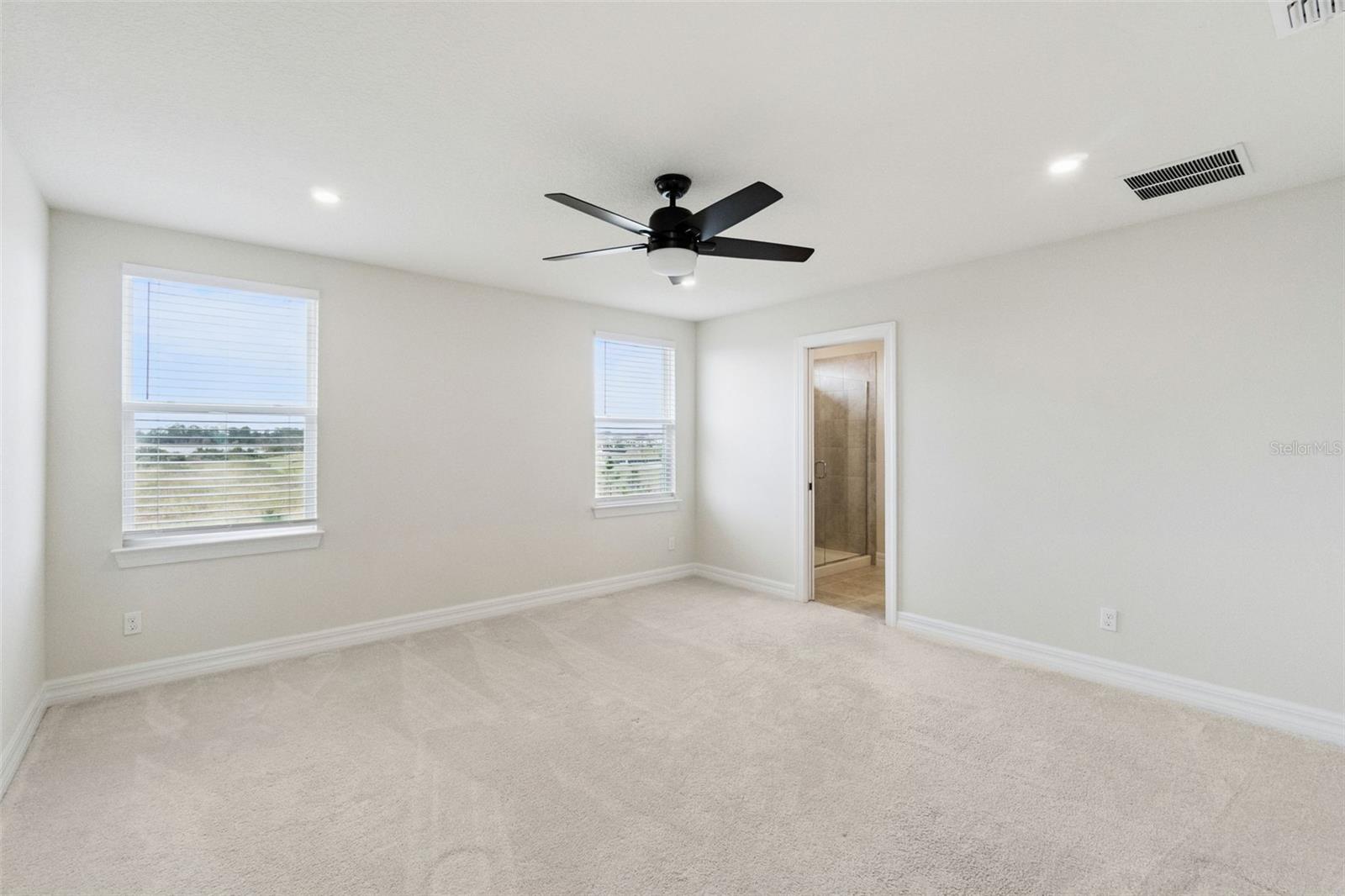 LIVE OAK LAKE PH 1 - Residential Lease