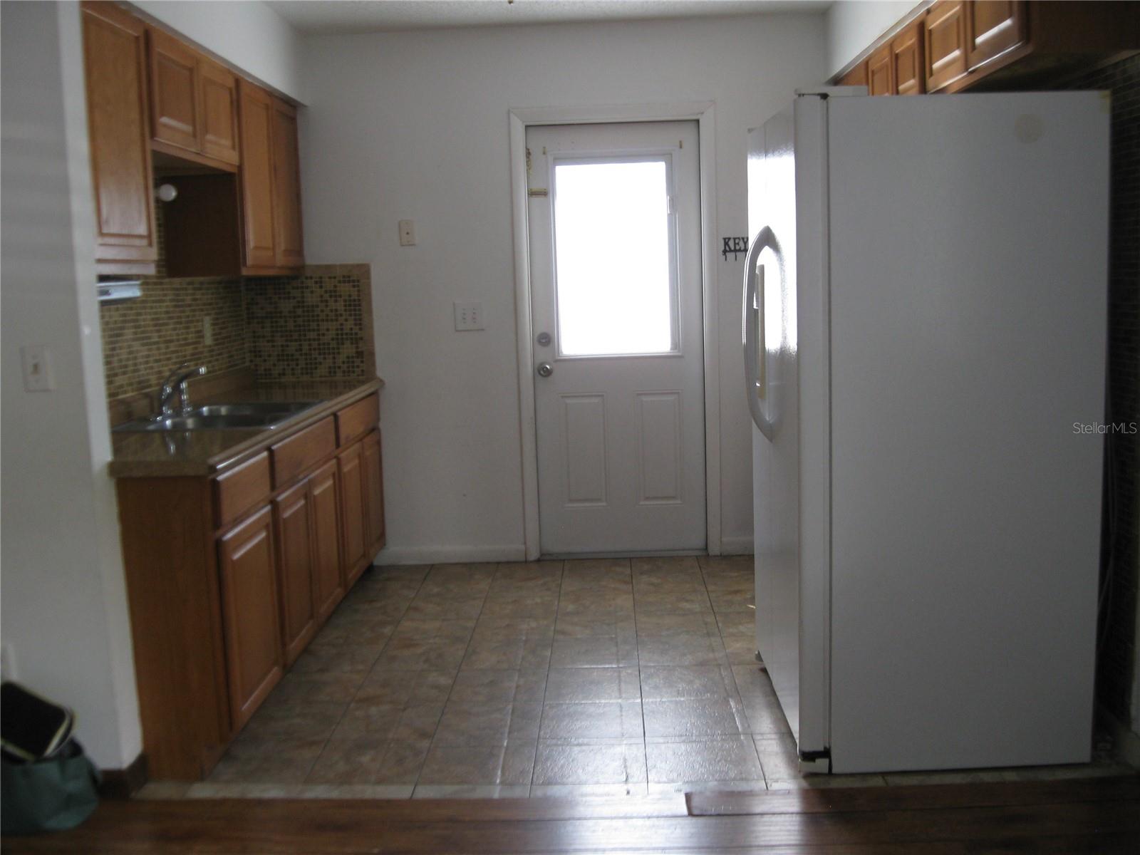 PONCE DE LEON PARK - Residential Lease