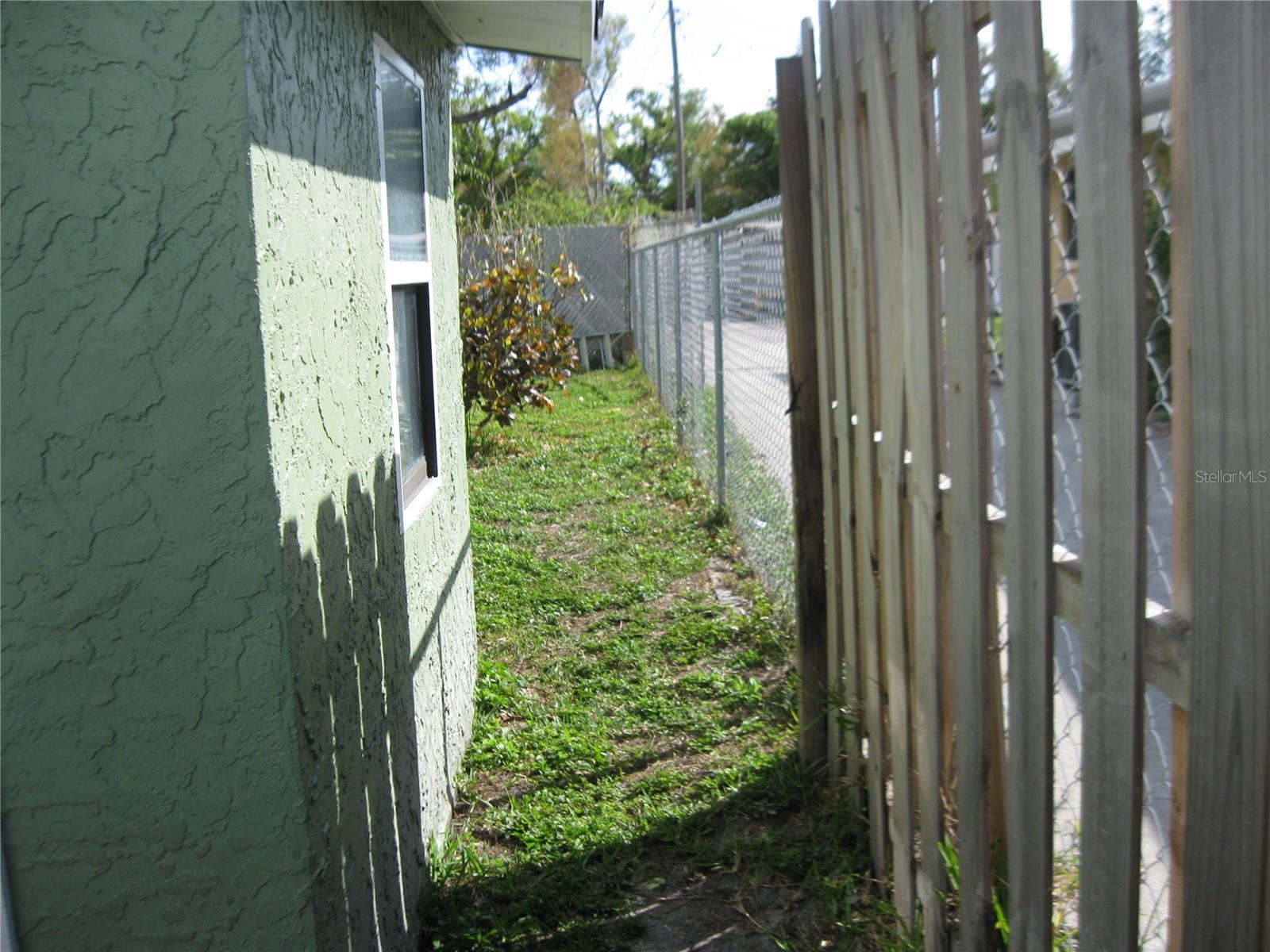 PONCE DE LEON PARK - Residential Lease