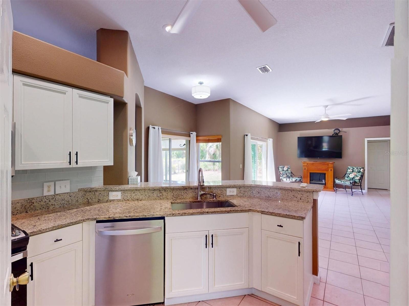 4027 QUAKER LANE