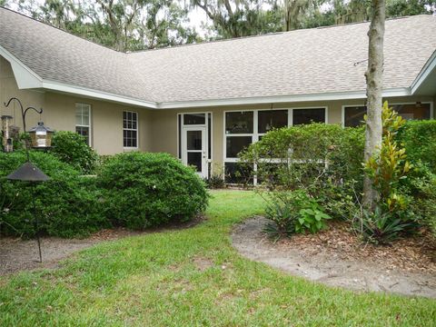 A home in LAKELAND