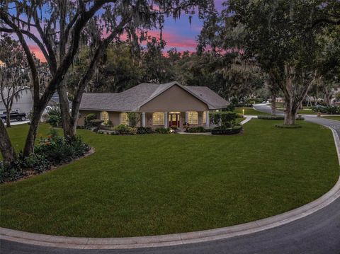 A home in LAKELAND